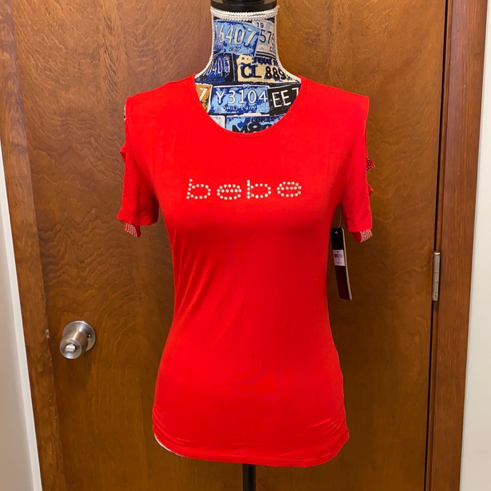 Bebe t shirt size medium NWT